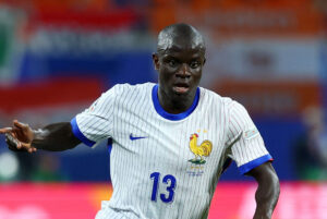 Ngolo Kanté i kamp for Frankrig