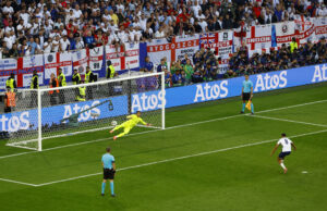 Trent Alexander-Arnold scorer straffespark for England ved EM.