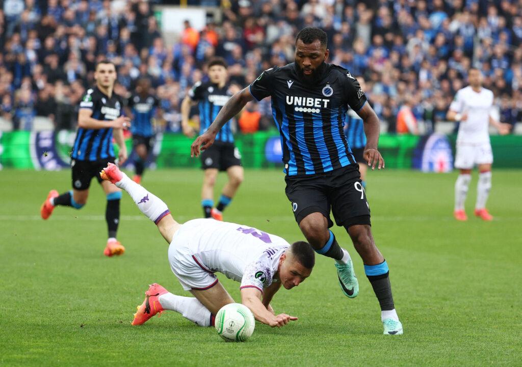 Igor Thiago i kamp for Club Brugge.