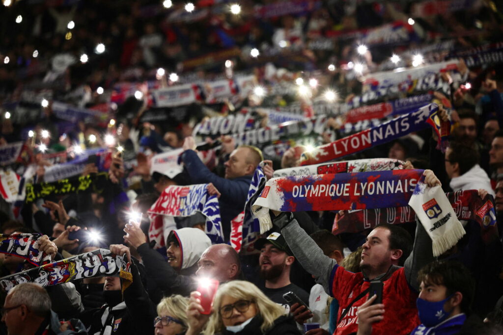 Olympique Lyon-fans under opgøret mod FC Porto i Europa League.