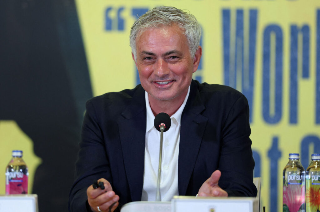 José Mourinho på et pressemøde i Fenerbahce.