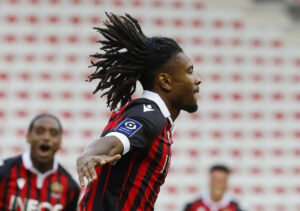 Képhren Thuram jubler efter en scoring for Nice. Nu er han til lægetjek i Juventus