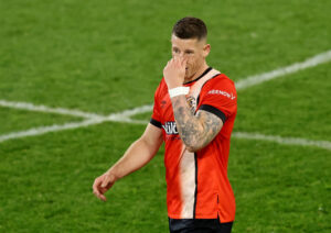 Ross Barkley under en kamp for Luton Town.