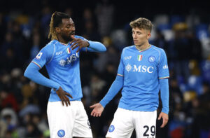 Jesper Lindstrøm under en kamp for Napoli mod Interm