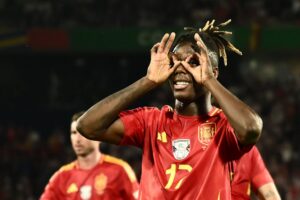 Nico Williams fejrer sin scoring for Spanien mod Georgien under EM.