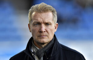 Søren Pedersen kigger ud for Randers FC