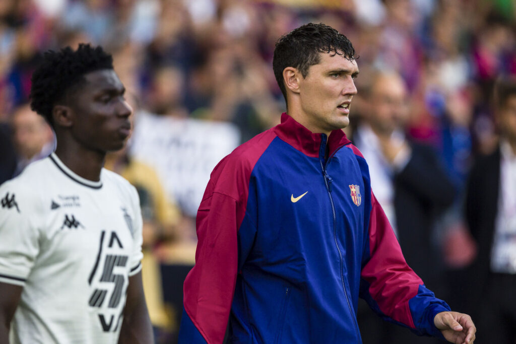 Andreas Christensen på vej på banen.