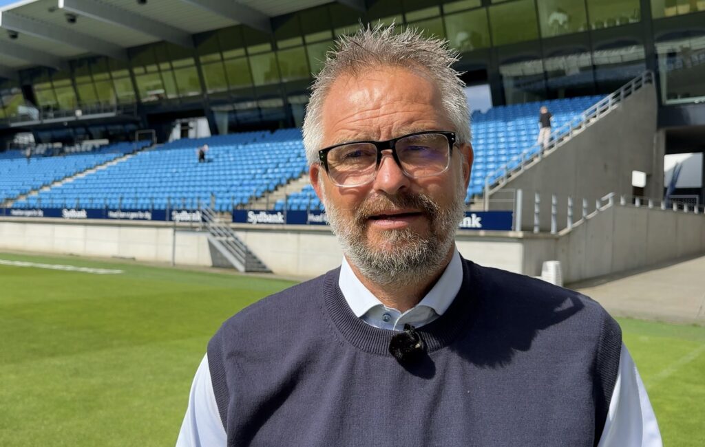 Esbjerg fB sportsdirektør Jens Hammer Sørensen på Blue Water Arena