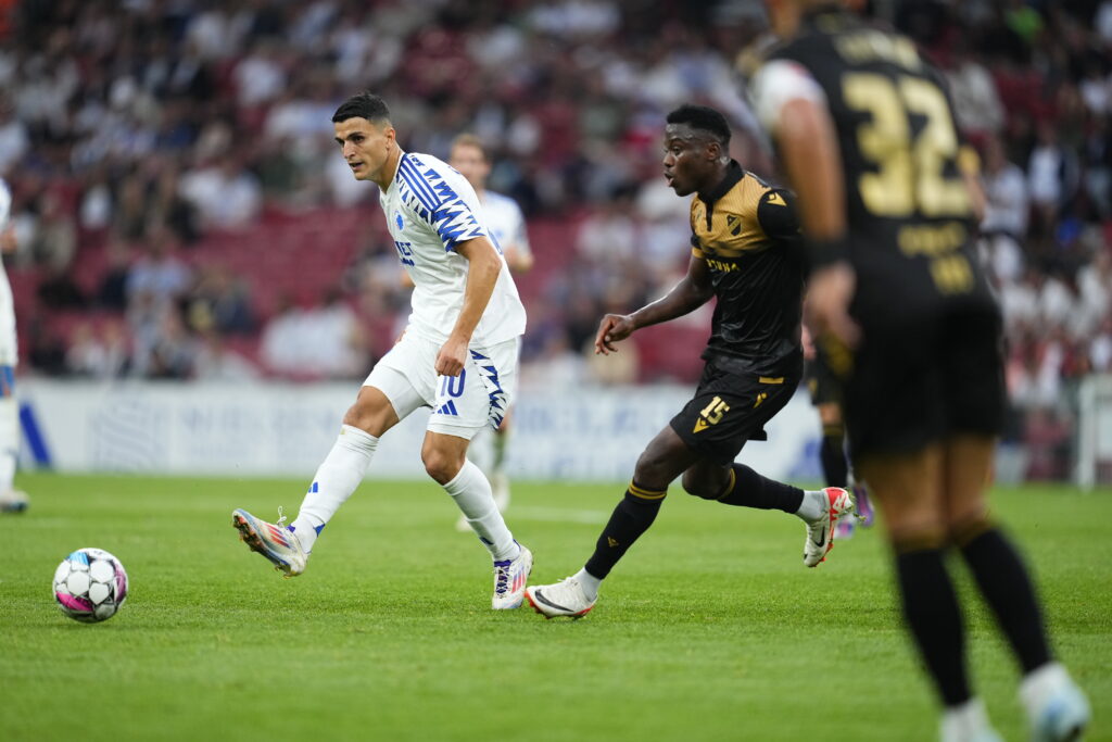 Mohamed Elyounoussi i kamp for F.C. København.