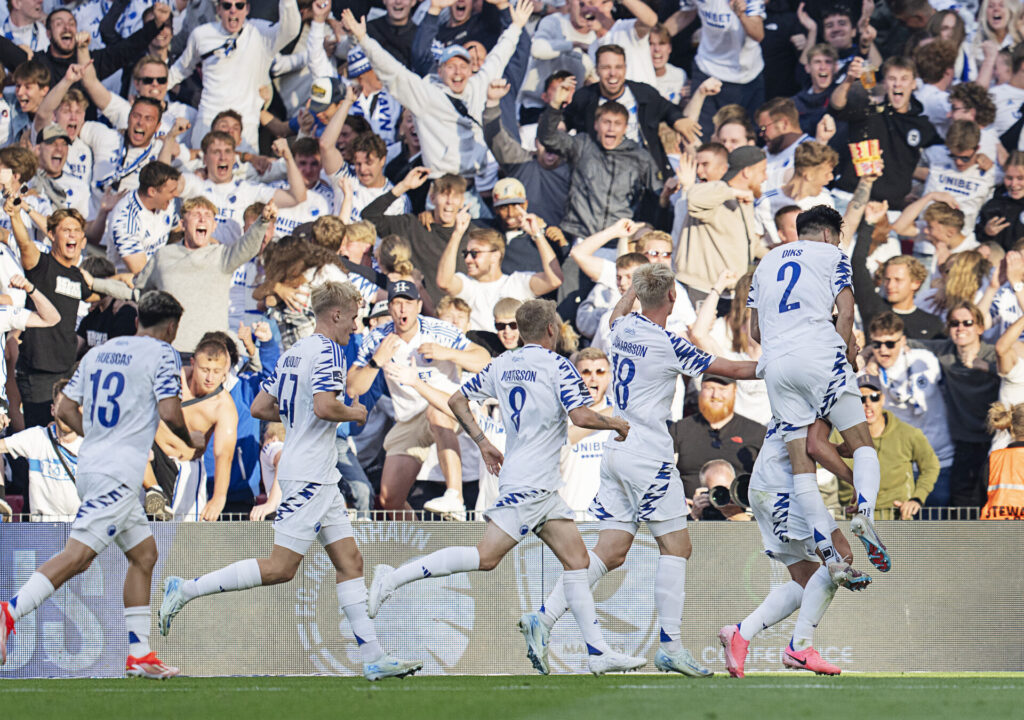 FCKs Thomas Delaney scorer til 3-2 under superligakampen mellem FC København og AGF i Parken søndag den 28. juli 2024. (Foto: Claus Bech/Ritzau Scanpix)