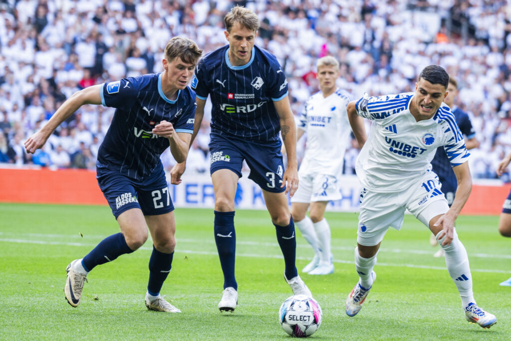 Mohamed Elyounoussi, FC København og Oliver Olsen og Daniel Høegh, Randers FC under Superligakampen mellem FC København og Randers FC i Parken søndag den 4. august 2024