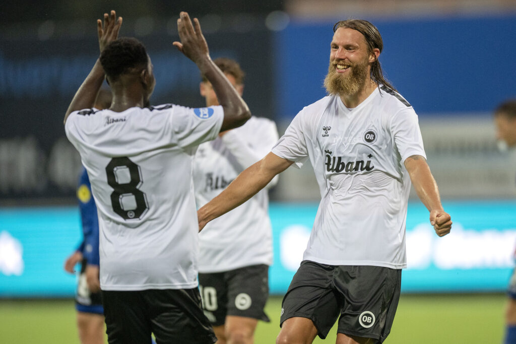 OBs Bjørn Paulsen scorer til 0-4 NordicBet-kampen mellem HB Køge og OB på Capelli Sport Stadion i Køge fredag den 26. juli 2024.