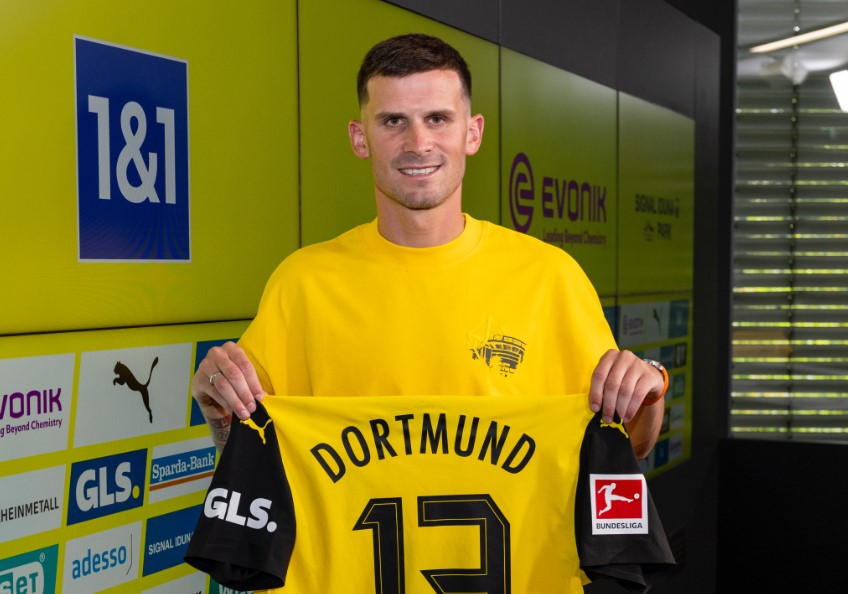 Pascal Gross præsenteres i Borussia Dortmund.