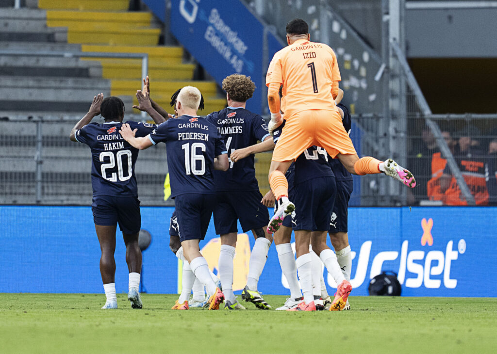 Randers FCs Daniel Høegh udligner til 2-2 under superligakampen mellen Brøndby IF og Randers FC på Brøndby Stadion søndag den 25. august 2024.