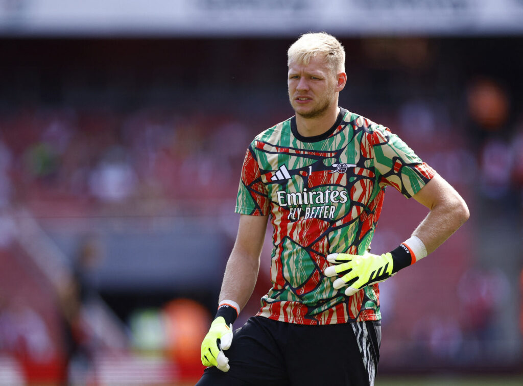 Aaron Ramsdale på banen under en testkamp mellem Lyon og Arsenal.