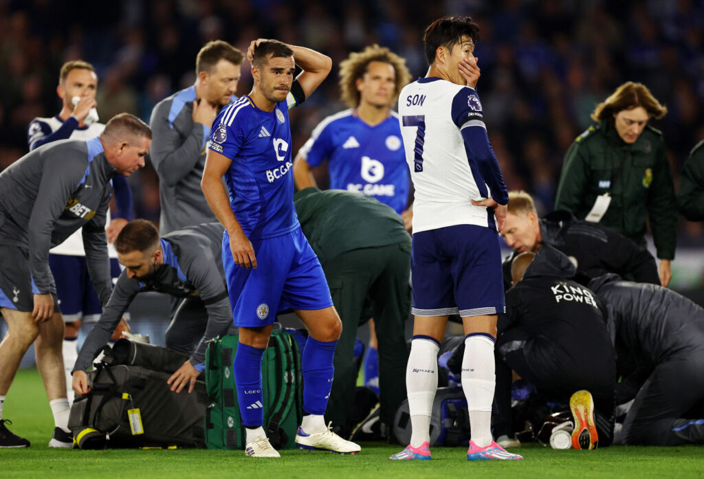 Spillere fra både Leicester og Tottenham samledes om den hårdt forslåede Rodrigo Bentancur.