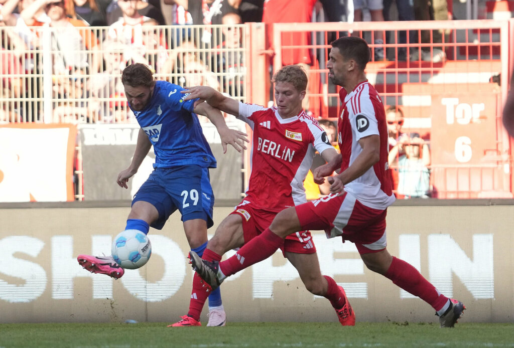 Jacob Bruun Larsen i aktion for TSG Hoffenheim mod Union Berlin i Bundesligaen.