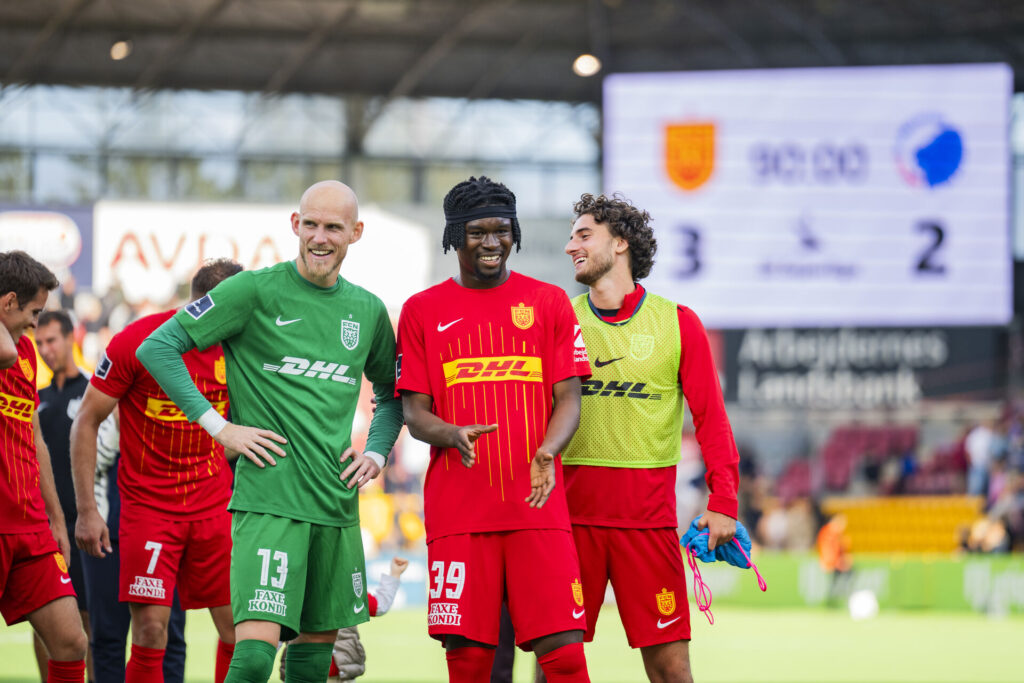 Adamo Nagalo forud for kampen mellem FC Nordsjælland og F.C. København.