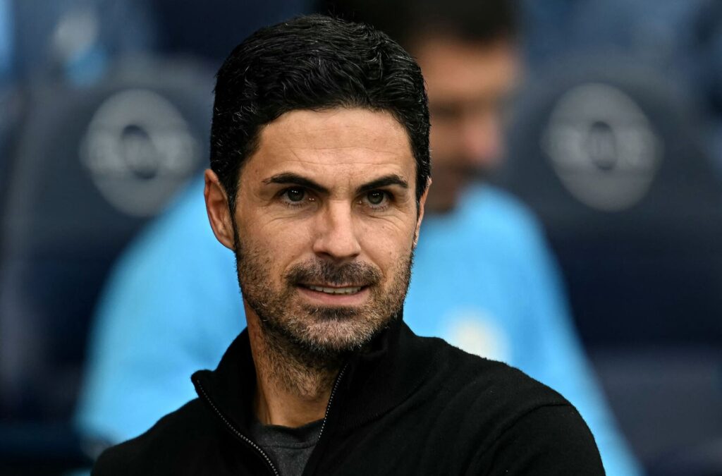 Mikel Arteta stirrer ud