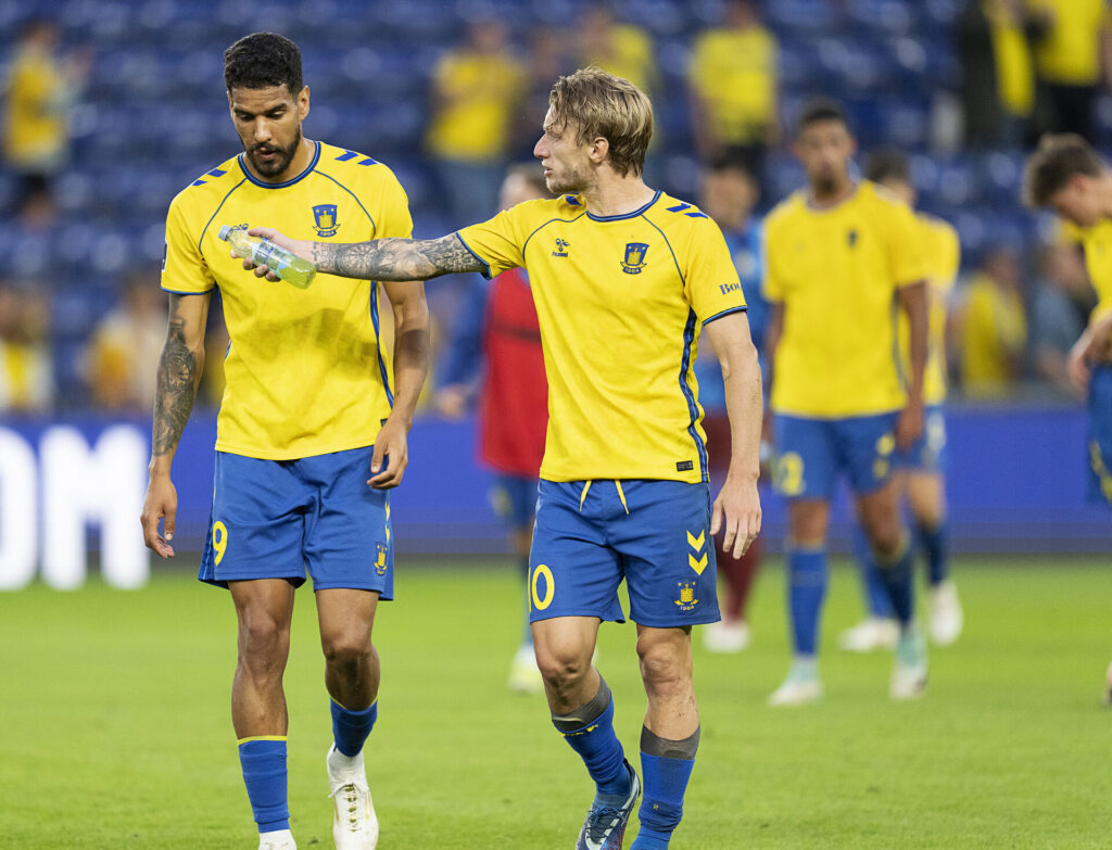 Brøndbys Ohi Omoijuanfo og Daniel Wass. Brøndby møder polske Legia i UEFA Conference League 3. kvalifikationsrunde 1. kamp i Brøndby torsdag den 8. august 2024