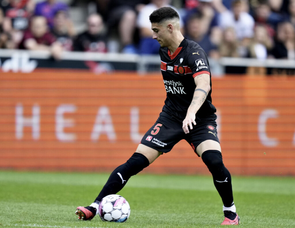 FC Midtjyllands Emiliano Martinez i superligakampen mellem FC Midtjylland og AaB på MCH Arena i Herning, lørdag den 3. august 2024