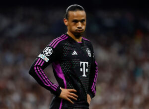 Leroy Sané ser misfornøjet ud under en kamp for Bayern München mod Real Madrid.