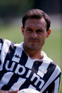 Salvatore Schillaci iført Juventus' trøje