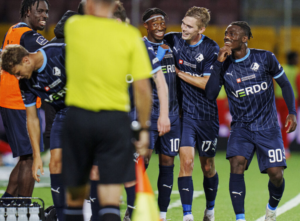 Randers FC's spillere fejrer scoring mod FC Nordsjælland.