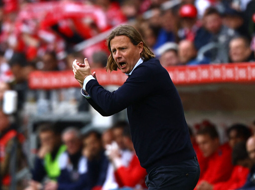 Bo Henriksen på sidelinjen for Mainz 05.