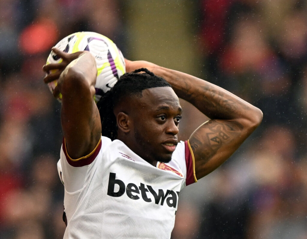 Aaron Wan-Bissaka i sin debut for West Ham mod Crystal Palace i Premier League.