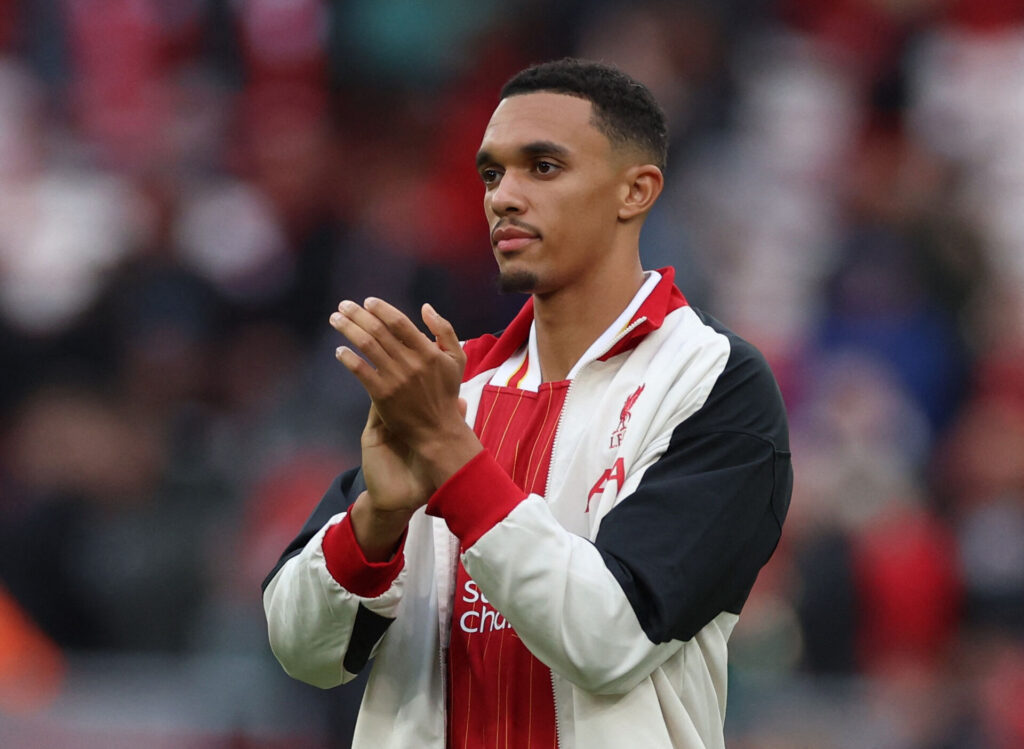 Trent Alexander Arnold klapper i kampen mod Brentford.