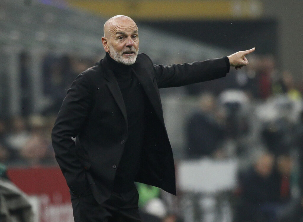 Stefano Pioli på sidelinjen for AC Milan.