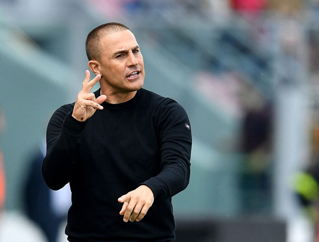 Fabio Cannavaro på sidelinjen i spidsen for Udinese.