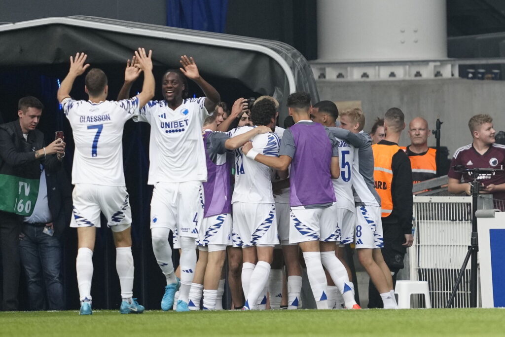 F.C. København-spillerne fejrer en scoring mod Brøndby IF.