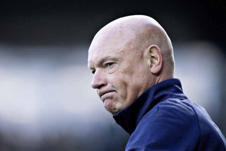 Video: Uwe Rösler vrisser af Viaplay-reporter i et tv-interview