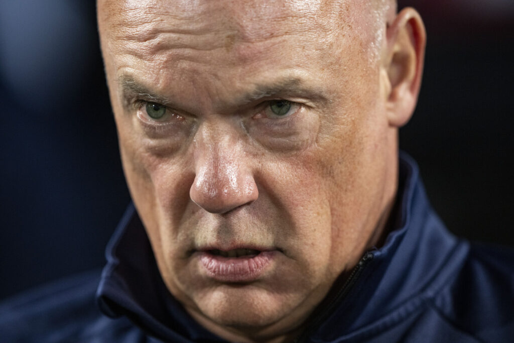 Uwe Rösler mener, at FC Midtjylland gav en lektion i, hvordan man forsvarer eget felt.