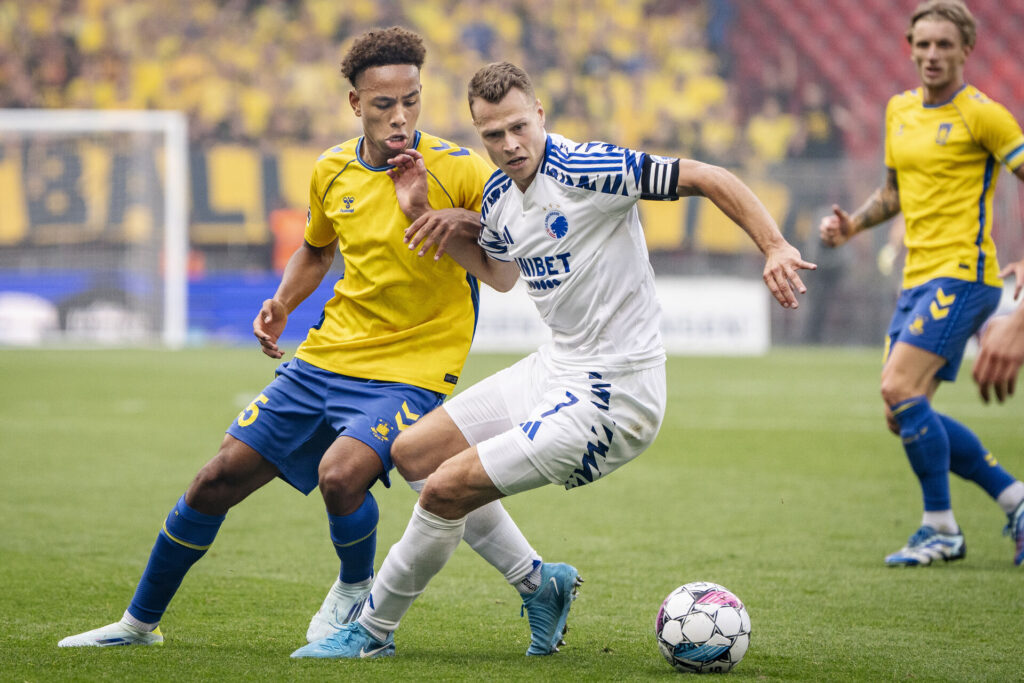 Brøndby IFs Noah Nartey og FC Københavns Viktor Claesson under 3F Superliga-kampen mellem FC København og Brøndby IF i Parken i København, søndag den 1. september 2024