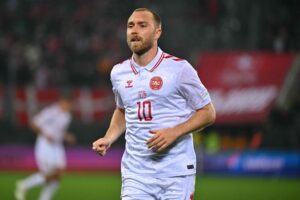 Christian Eriksen lyder ikke helt tilfreds med den uafklarede trænersituation på det danske landshold.