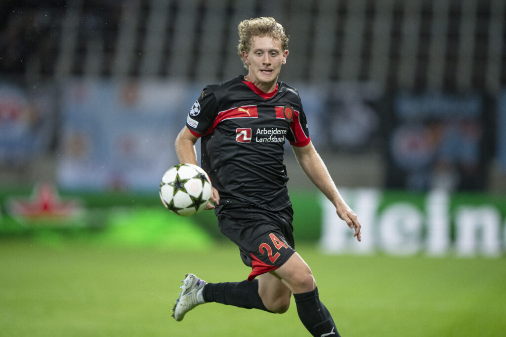 Oliver Sørensen i kamp for FC Midtjylland.