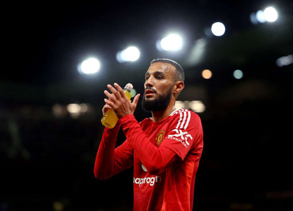 Noussair Mazraoui klapper ud til Old Trafford.