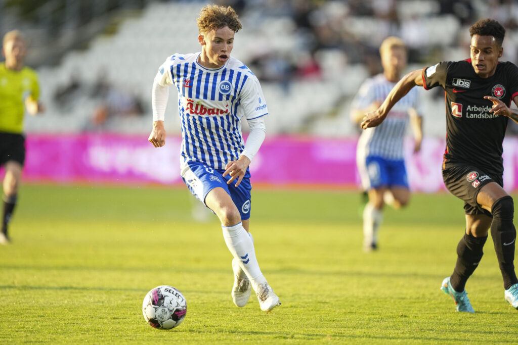 Jakob Breum på bolden mod FC Midtjylland