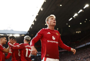 Rasmus Højlund fejrer sin scoring for Manchester United.