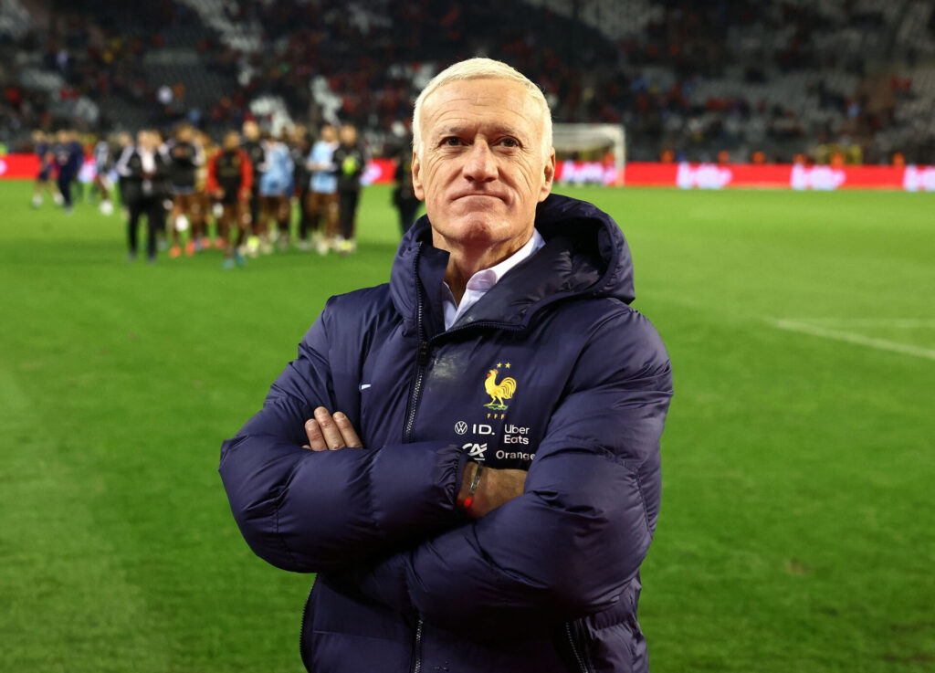 Didier Deschamps advarer pressen om at bringe historier om Kylian Mbappé.