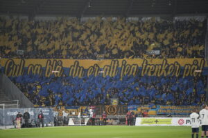 Brøndby-fans på Ceres Park til kampen mellem AGF og Brøndby.