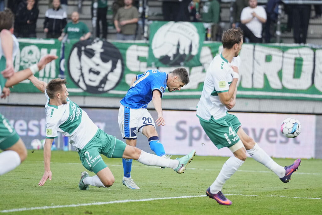 Lyngby Boldklub mod Viborg FF.