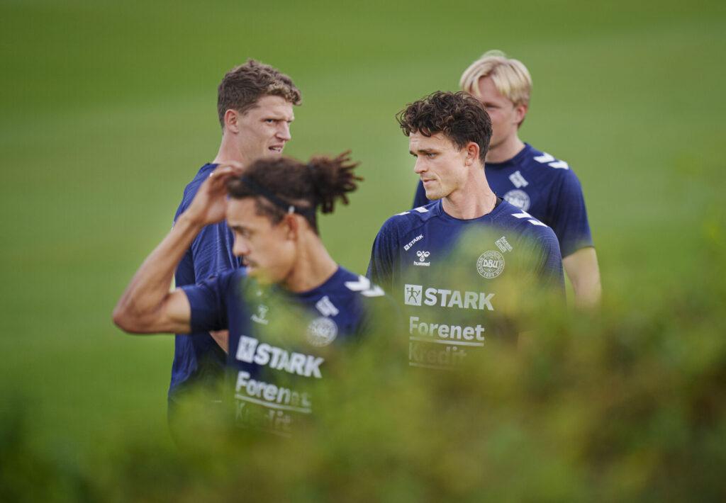 Victor Kristiansen, Rasmus Nicolaisen, Yussuf Poulsen og Jens Stage under en træning med det danske landshold.