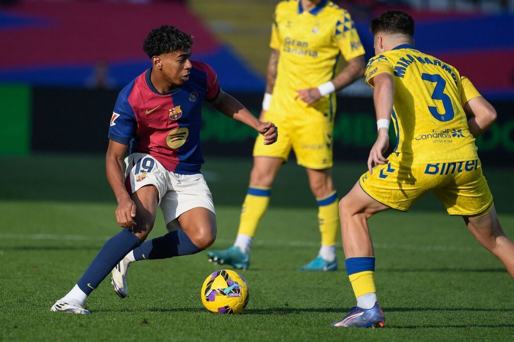 Lamine Yamal i aktion for FC Barcelona mod Las Palmas i LaLiga.