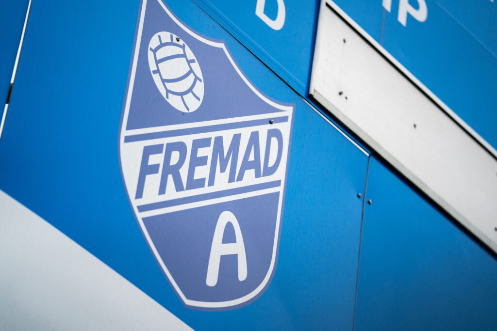 FRemad Amager logo på måltavle.