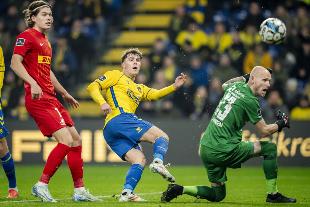 Brøndby IFs Mathias Kvistgaarden scorer til 1-0 under 3F Superliga-kampen mellem Brøndby IF og FC Nordsjælland på Brøndby Stadion, søndag den 10. november 2024..