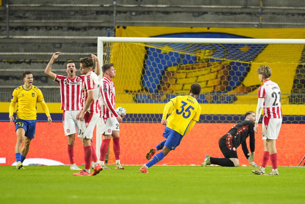 Noah Nartey scorer for Brøndby IF mod AaB i Superligaen